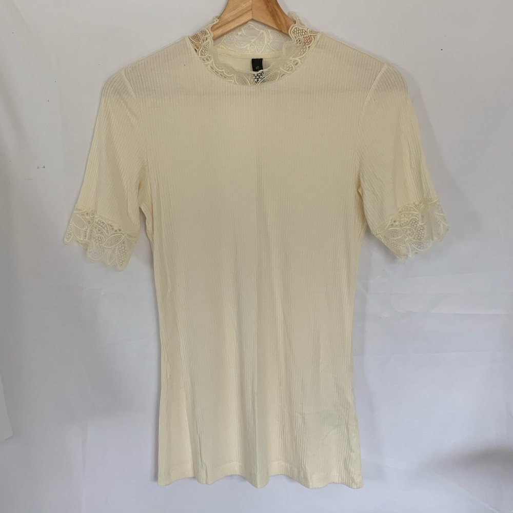 YAS Laced Ribbed Top - Picture 5 of 6